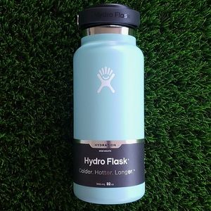 HYDRO FLASK Wide Mouth Bottle with flex Cap.32 oz. Color Alpine,Brand NEW.